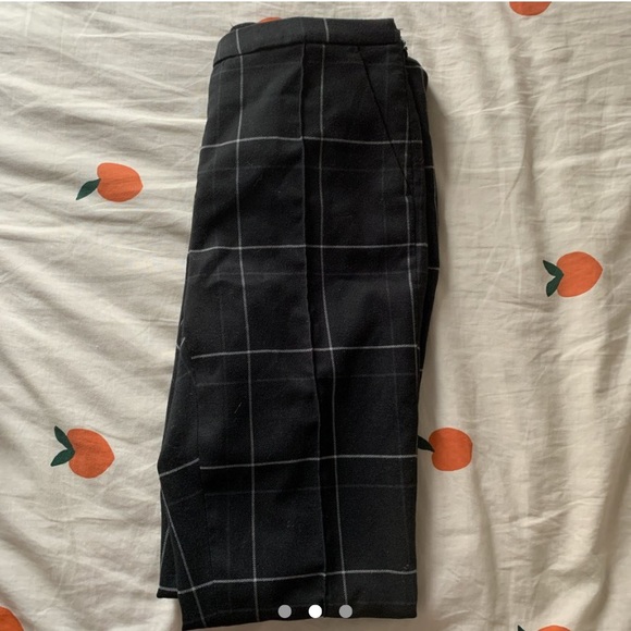 black plaid casual pants🤍 - Picture 2 of 3